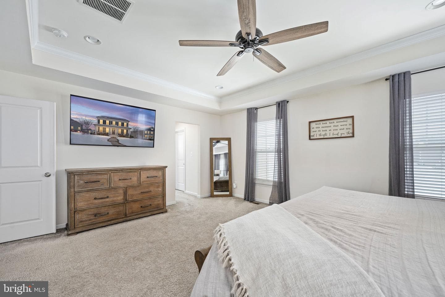 568 Coastal Avenue photo 40