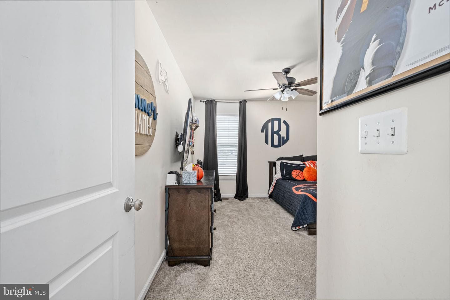 568 Coastal Avenue photo 46