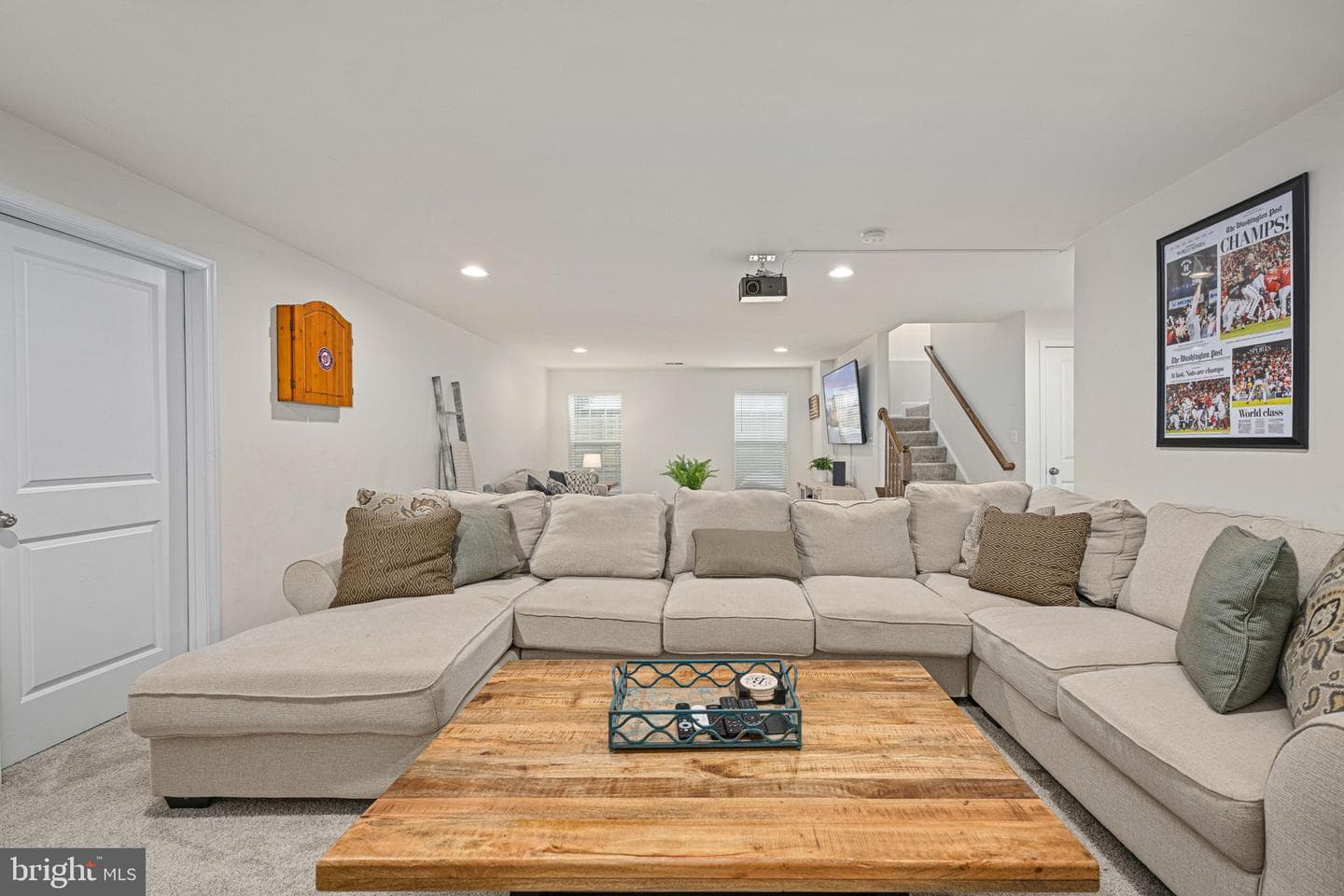 568 Coastal Avenue photo 57