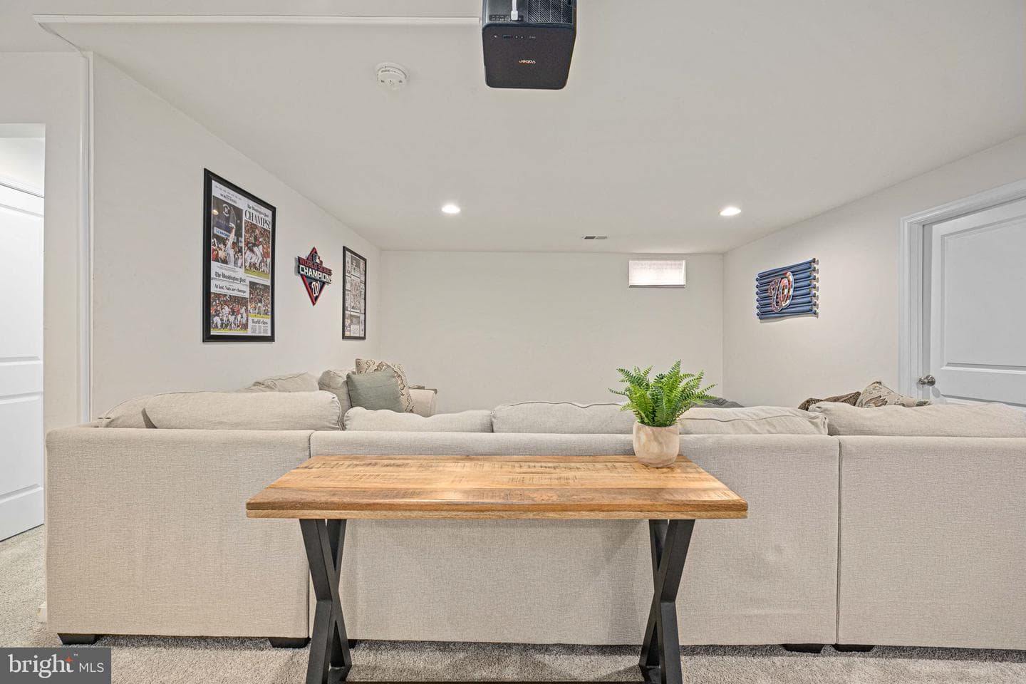 568 Coastal Avenue photo 58
