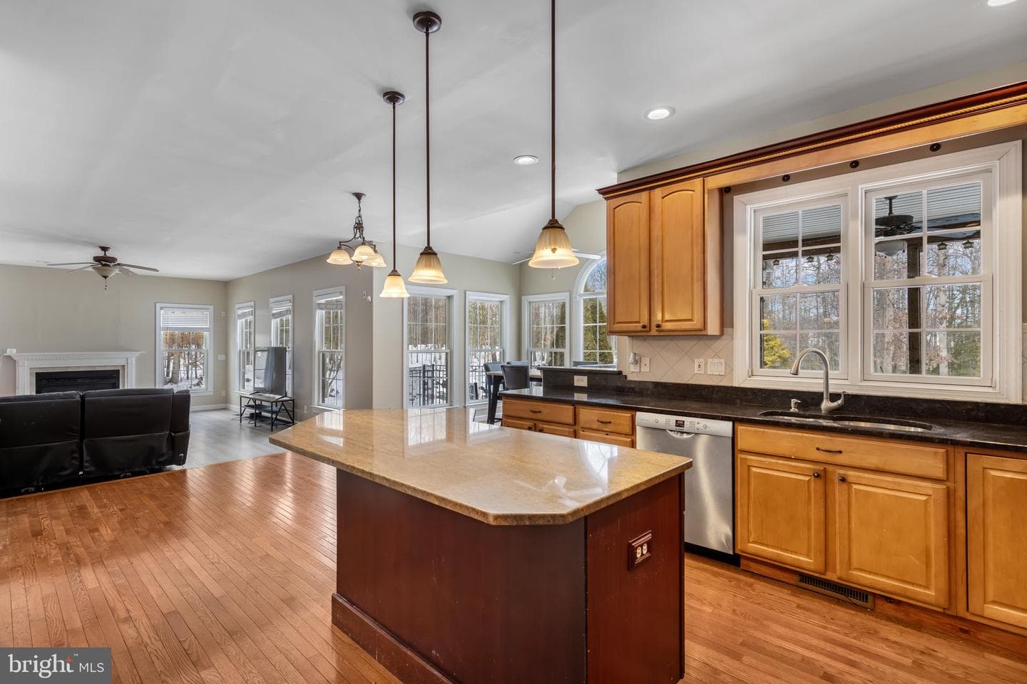 110 Kane Way photo 7