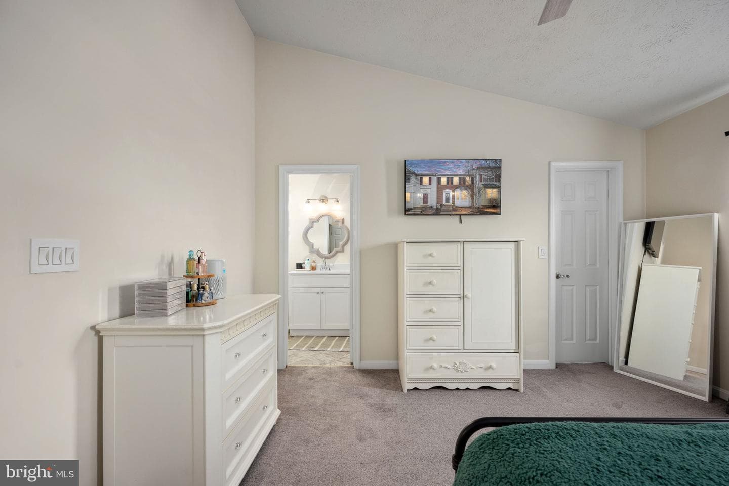 207 Healy Court photo 21