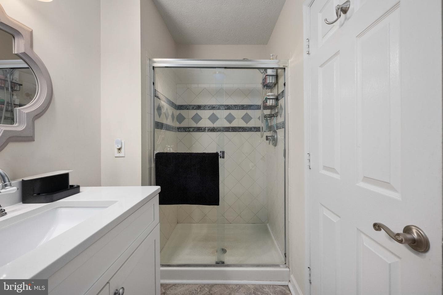 207 Healy Court photo 24