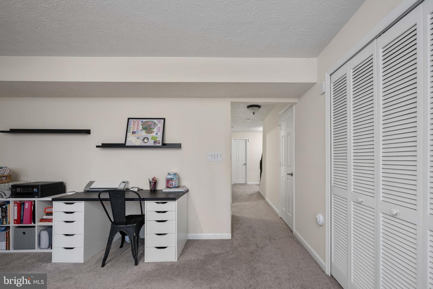 207 Healy Court photo 34