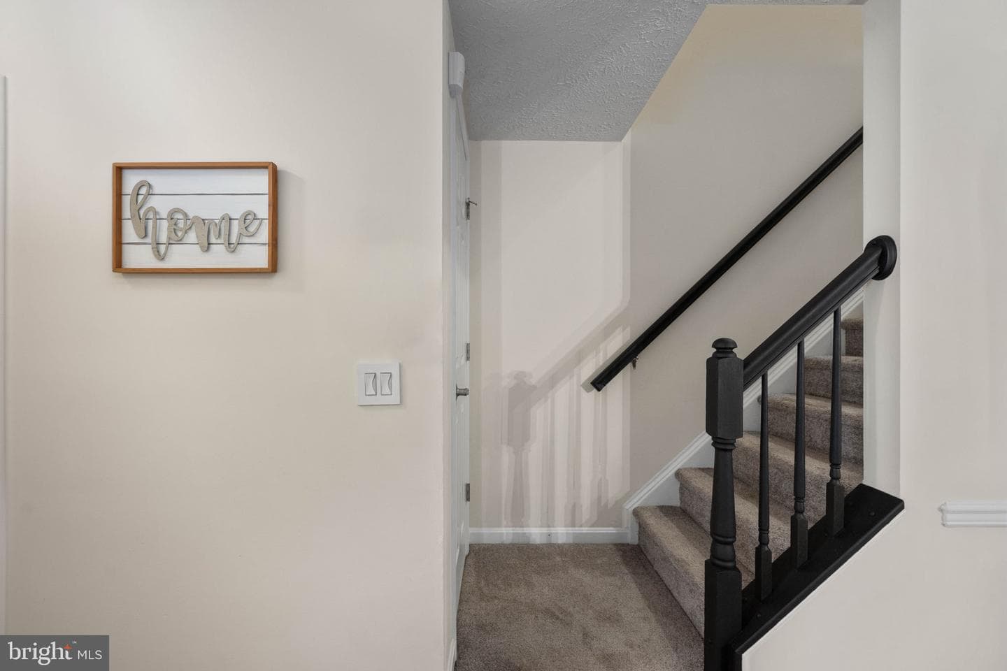 207 Healy Court photo 4