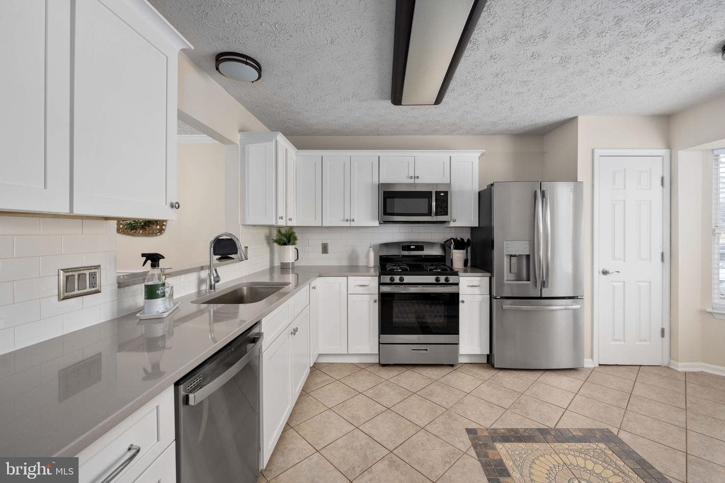 207 Healy Court photo 5