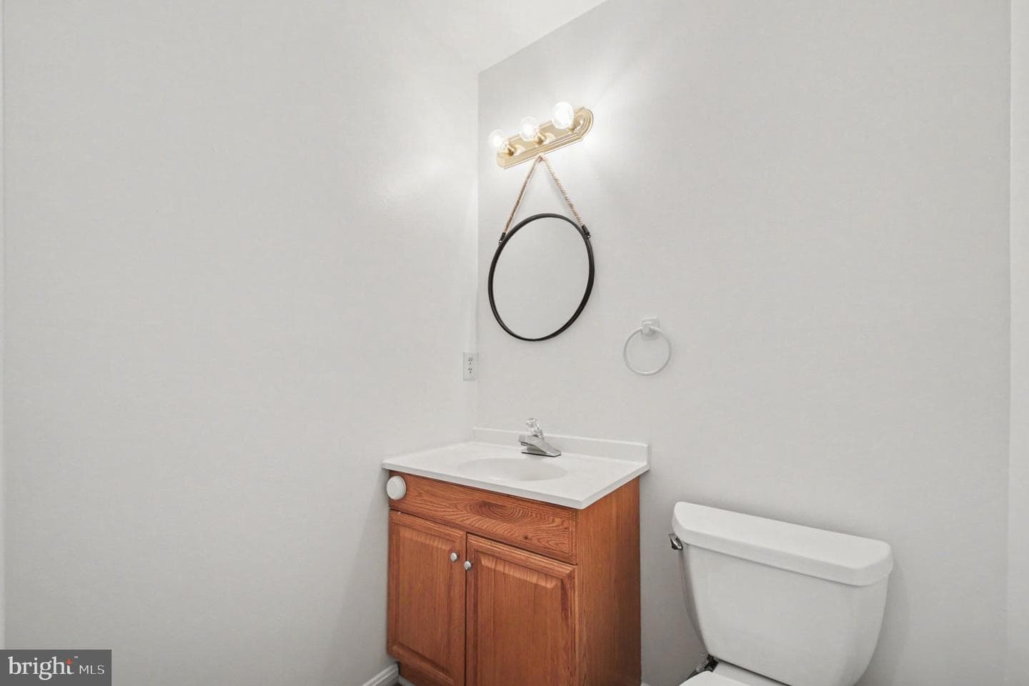 1106 Thomas Jefferson Place photo 12