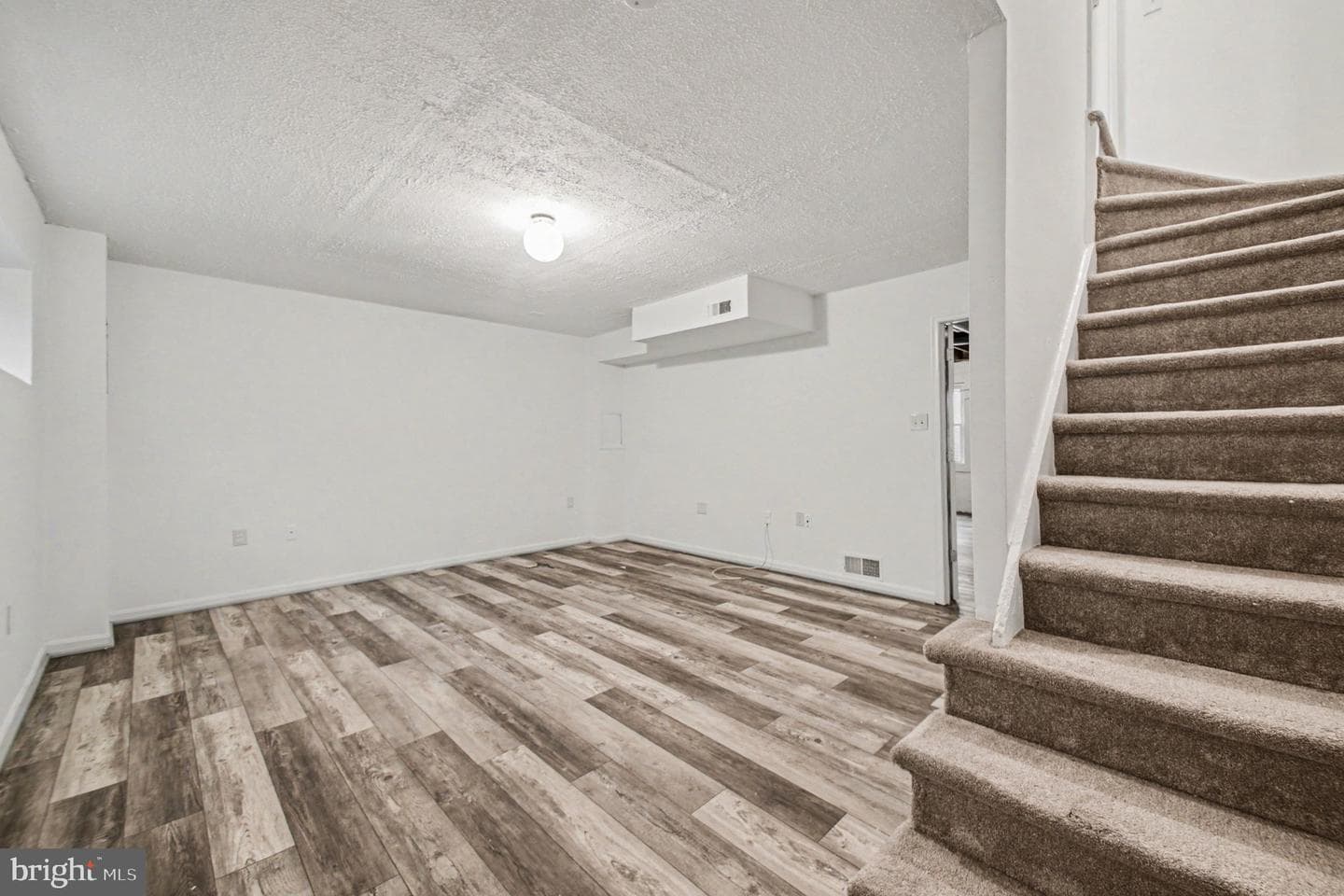 1106 Thomas Jefferson Place photo 21