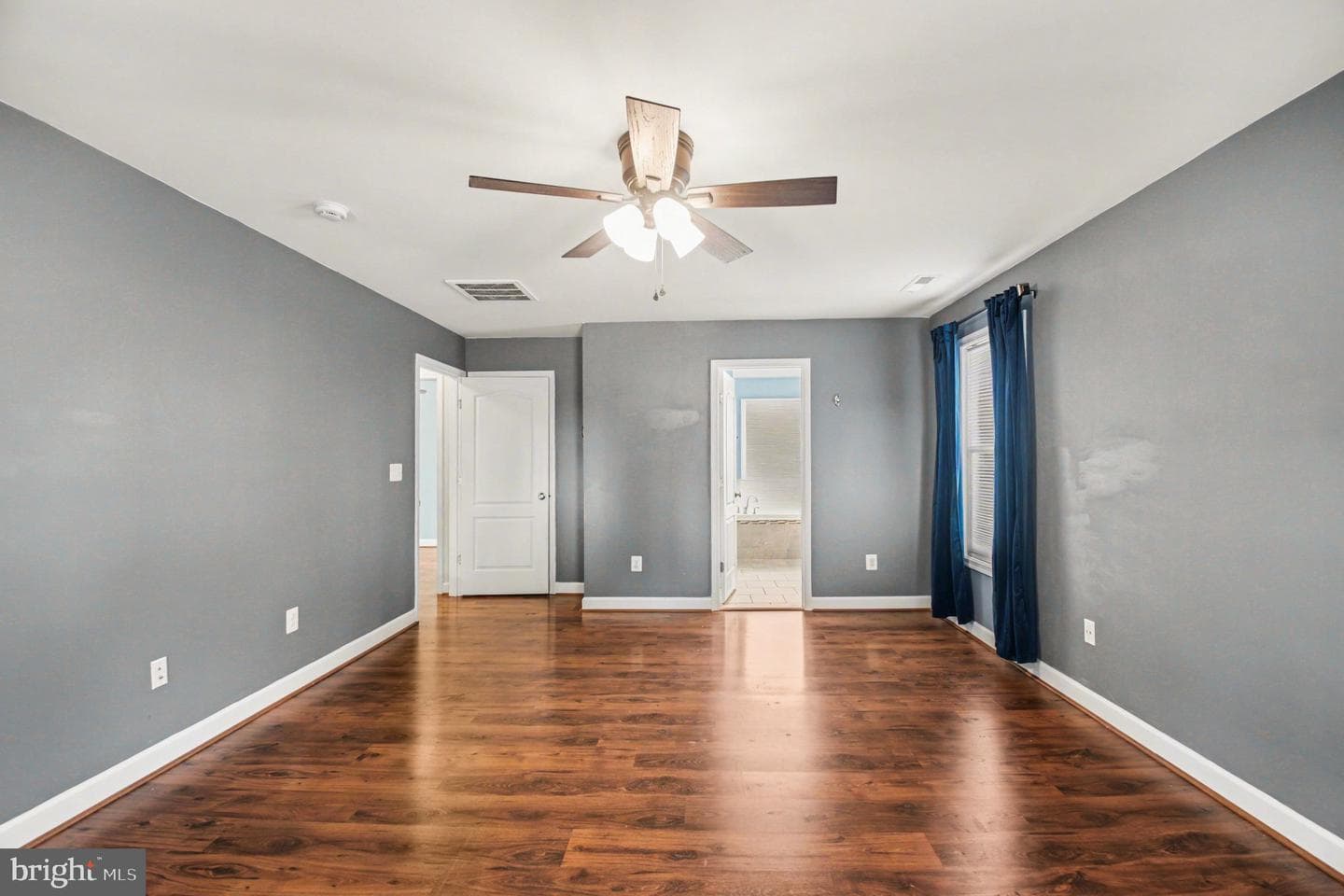 325 Phillips Street photo 14