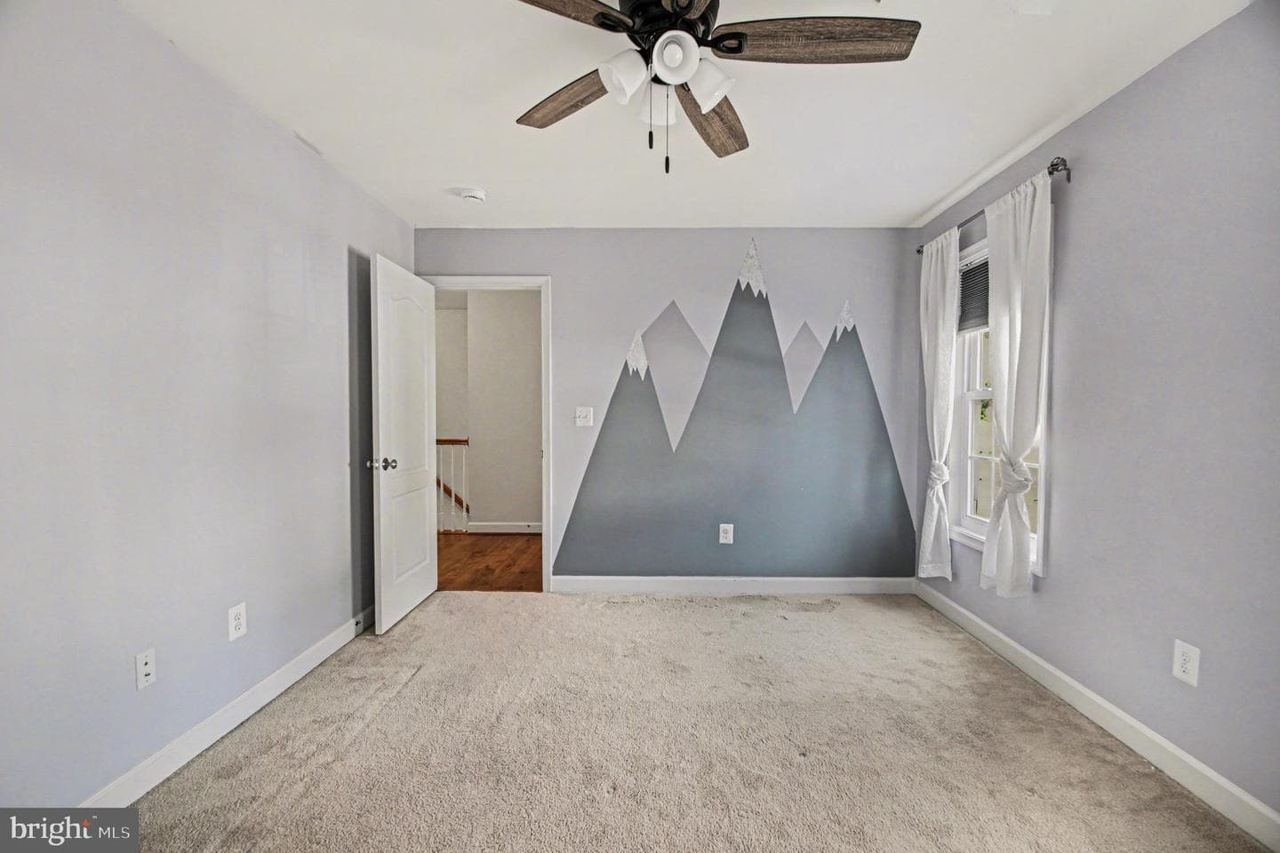 325 Phillips Street photo 21