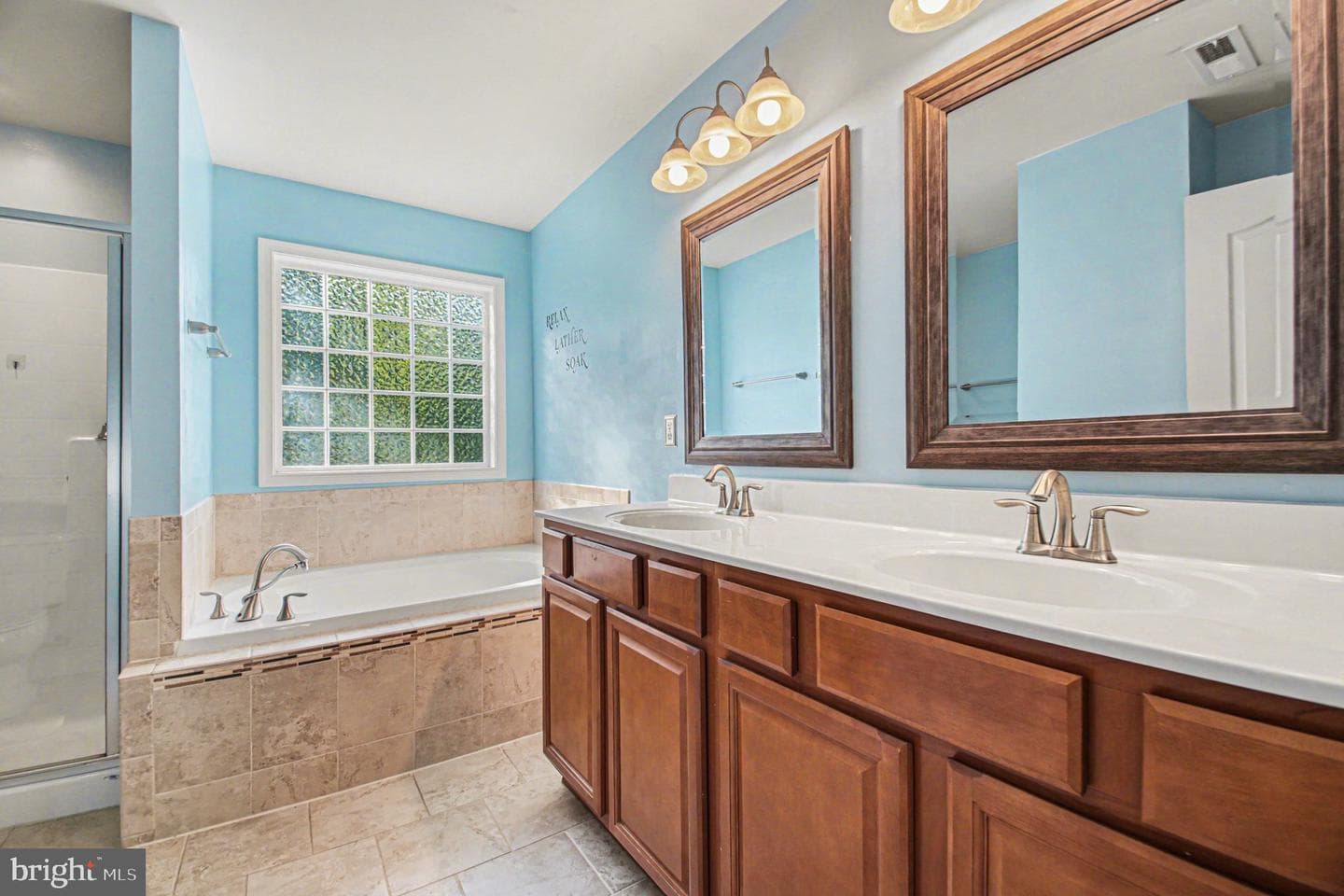 325 Phillips Street photo 25