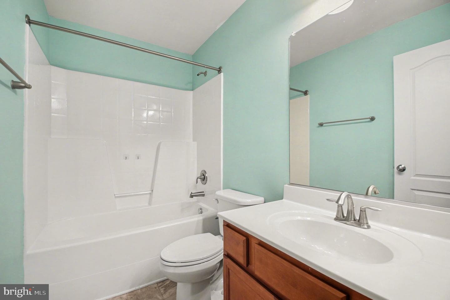 325 Phillips Street photo 26