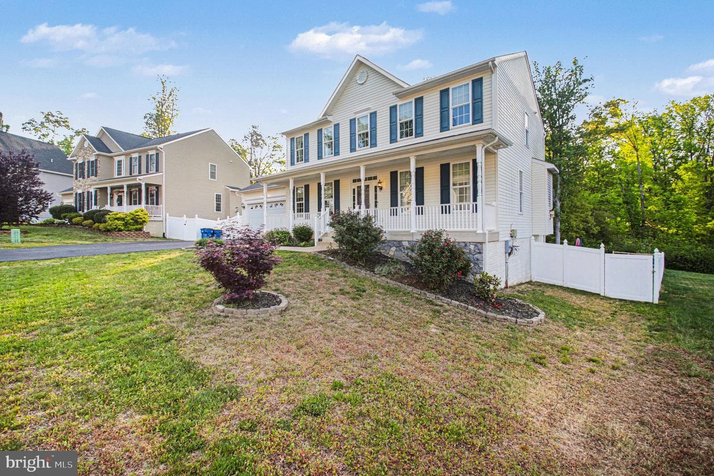 325 Phillips Street photo 3