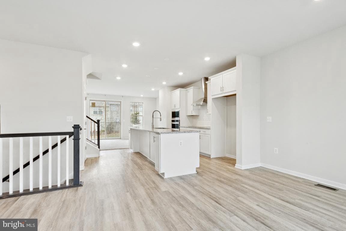 152 Shaded Valley Court photo 2