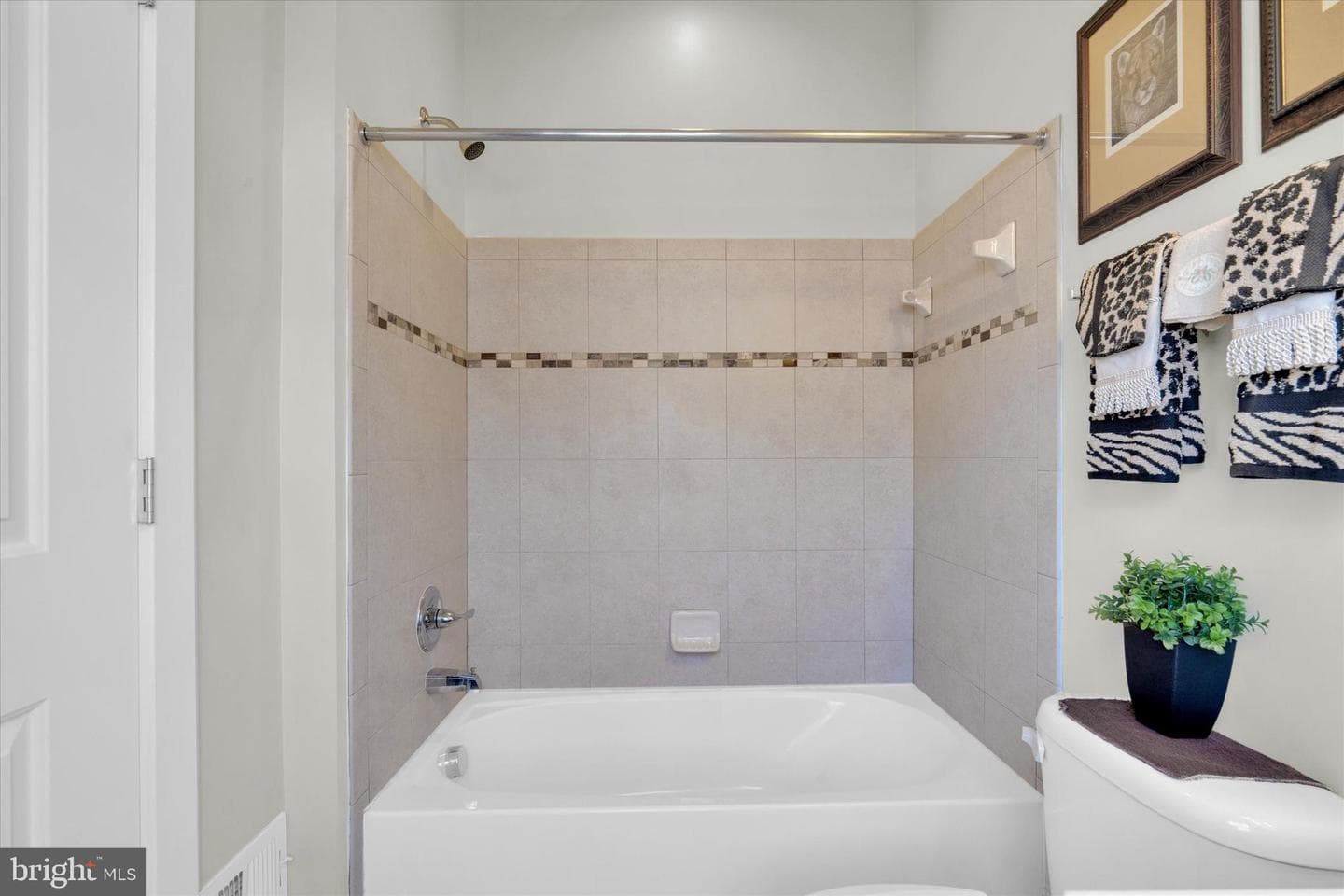 105 Nestors Place #503 photo 16