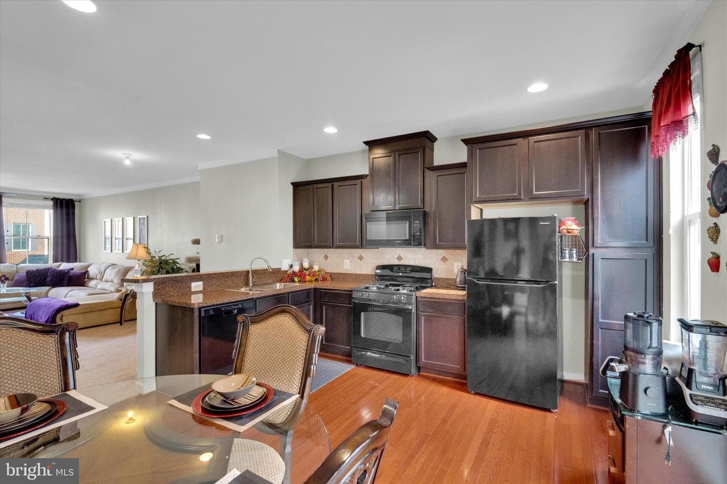 105 Nestors Place #503 photo 3
