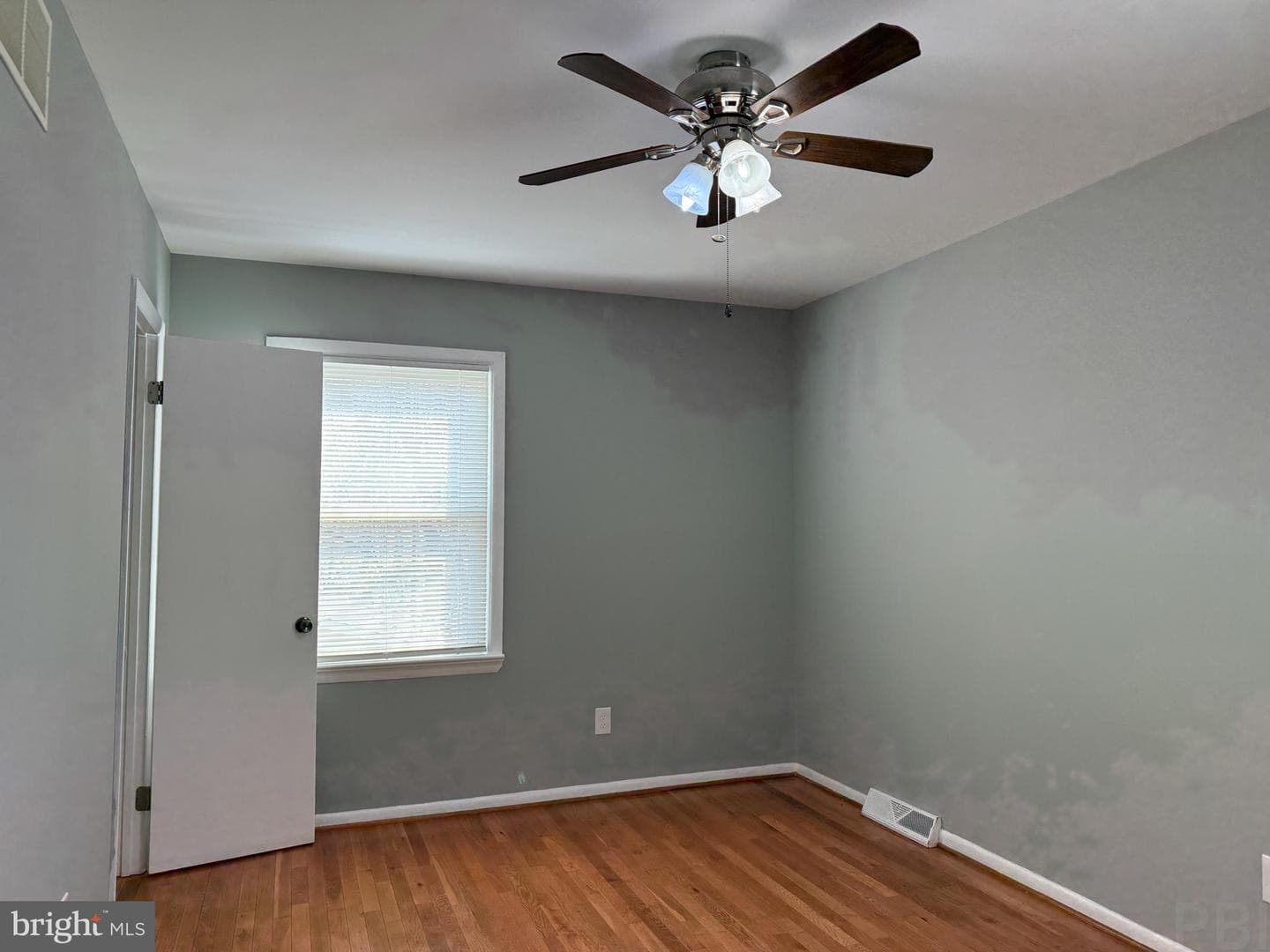 8 Ash Lane photo 27