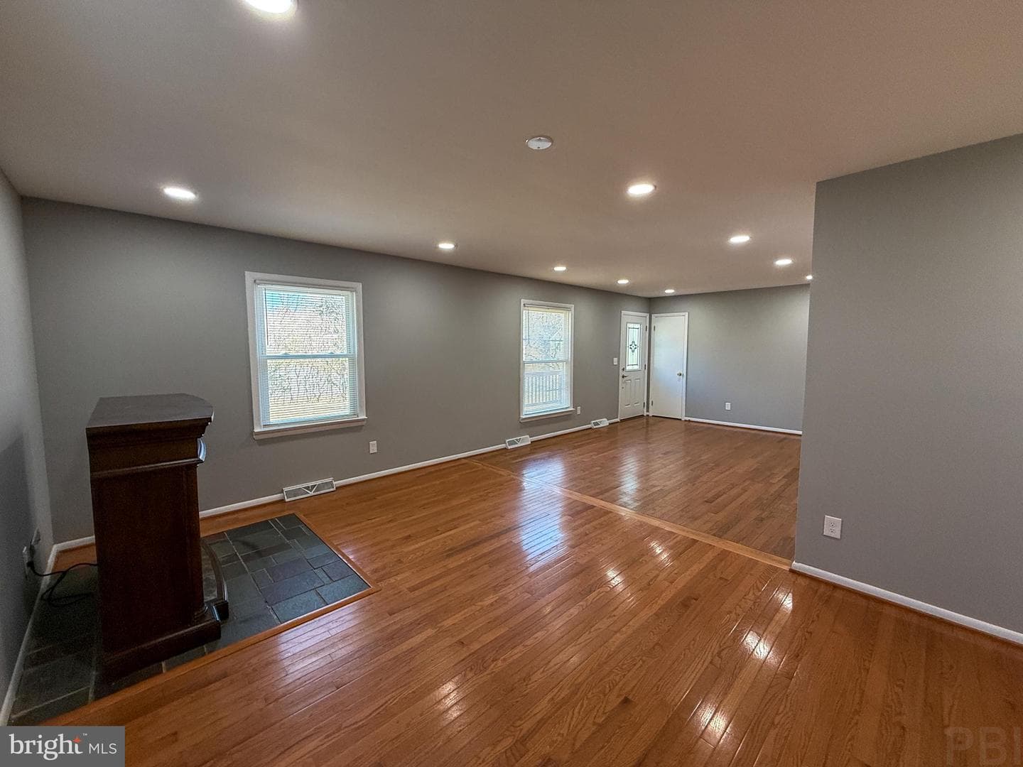 8 Ash Lane photo 5