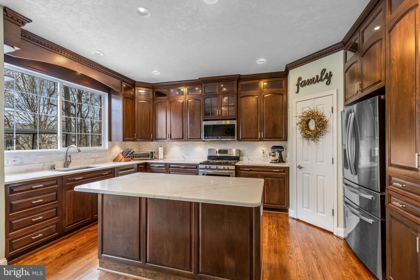 12 Warwick Way photo 15