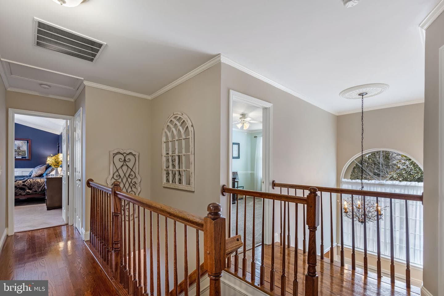 12 Warwick Way photo 23