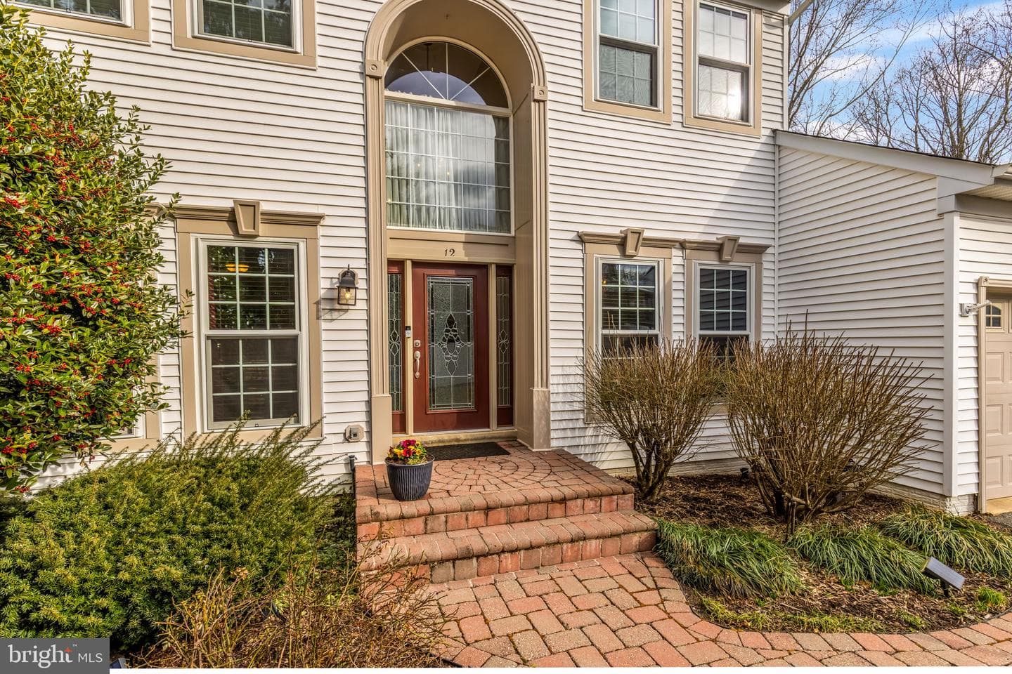 12 Warwick Way photo 4