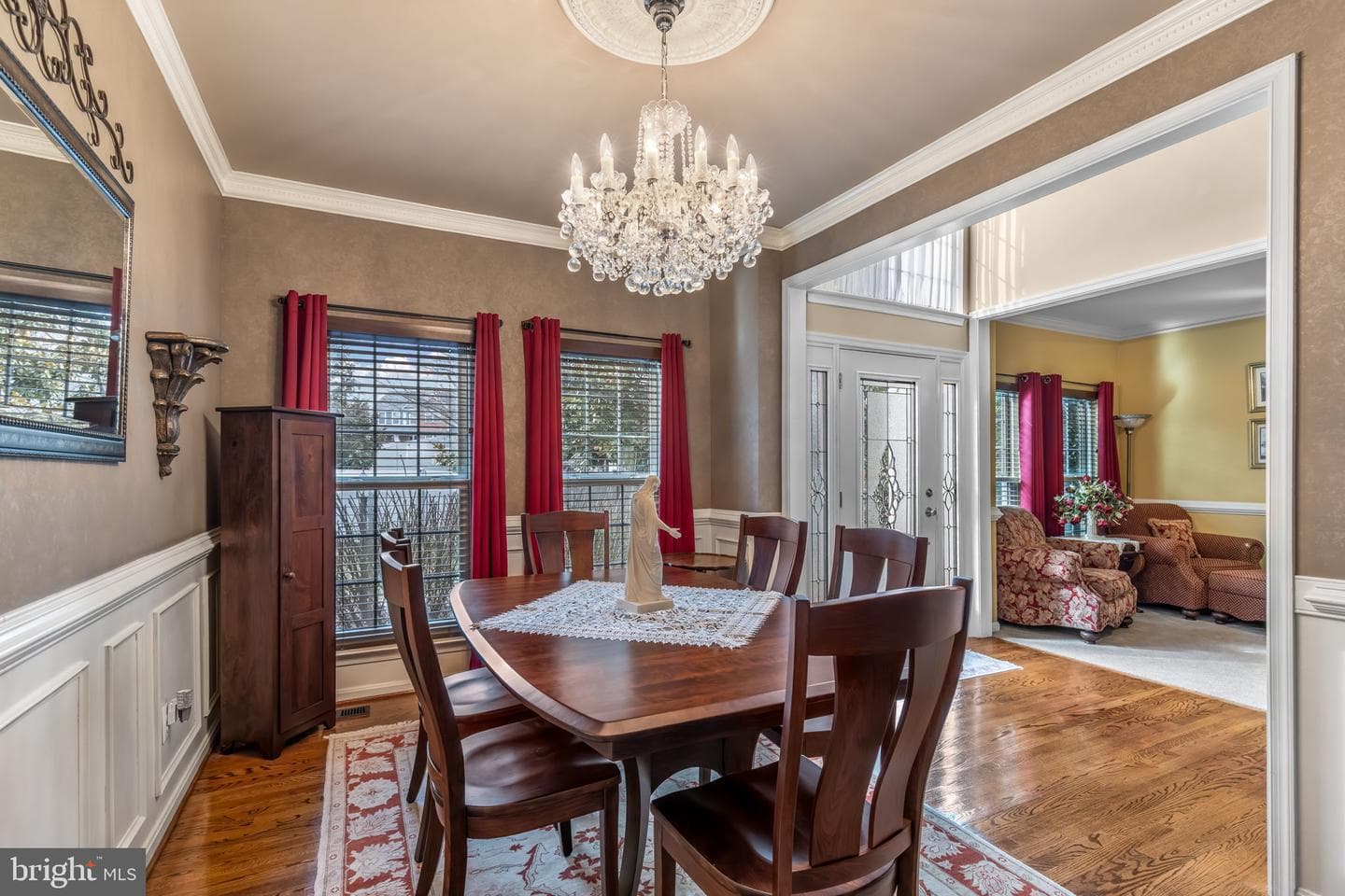 12 Warwick Way photo 8