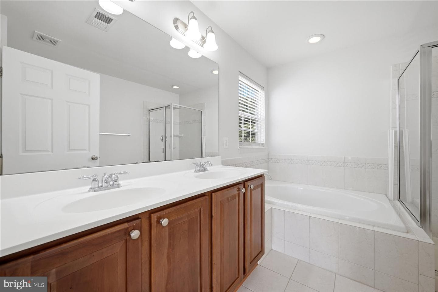 195 Woodstream Boulevard photo 10