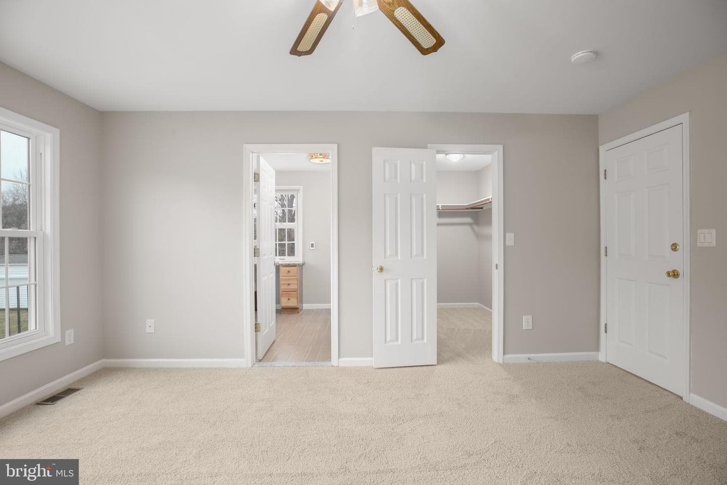 207 Old Landing Court photo 16