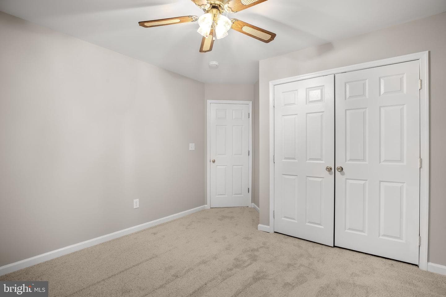 207 Old Landing Court photo 22
