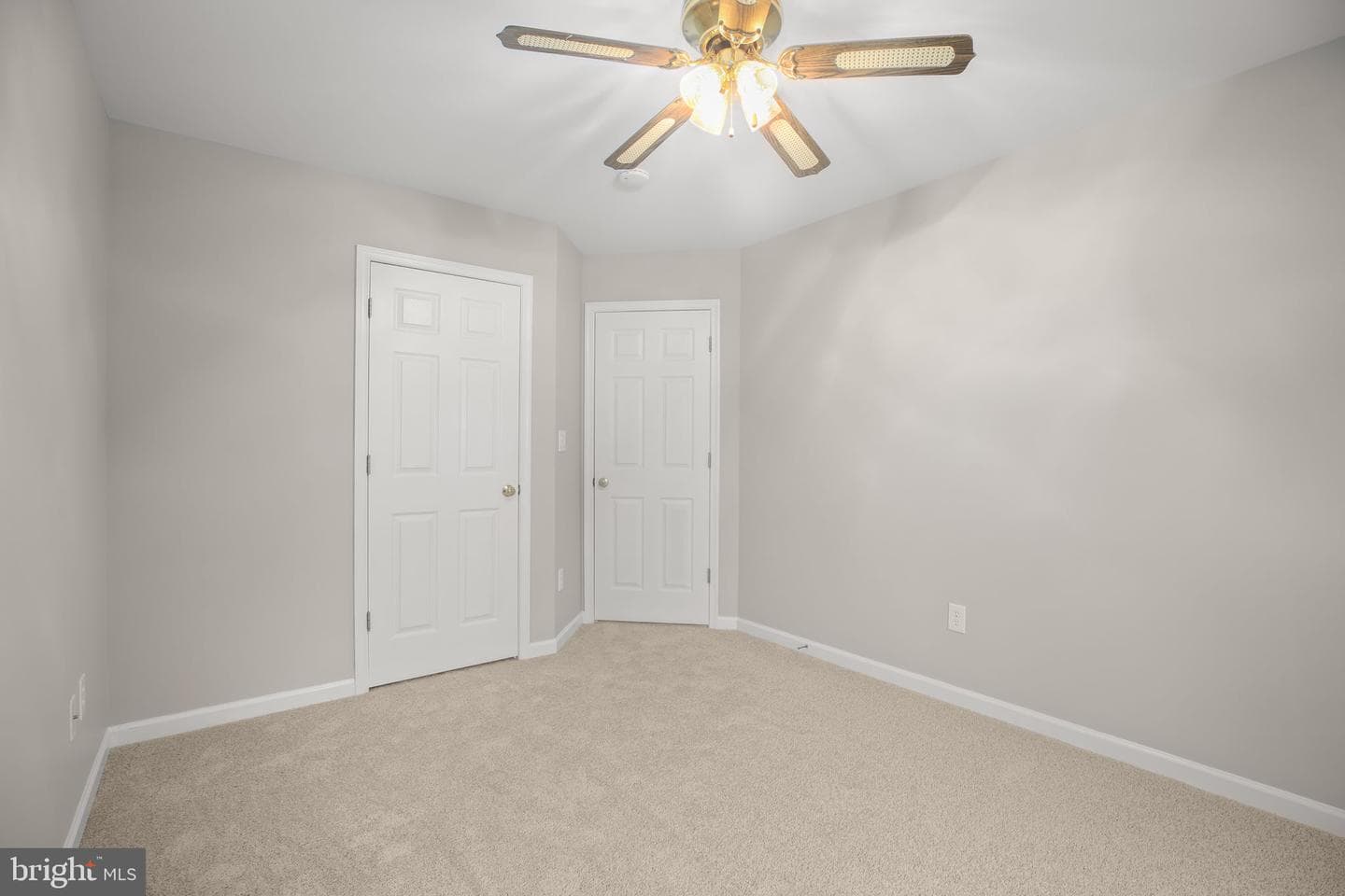 207 Old Landing Court photo 24