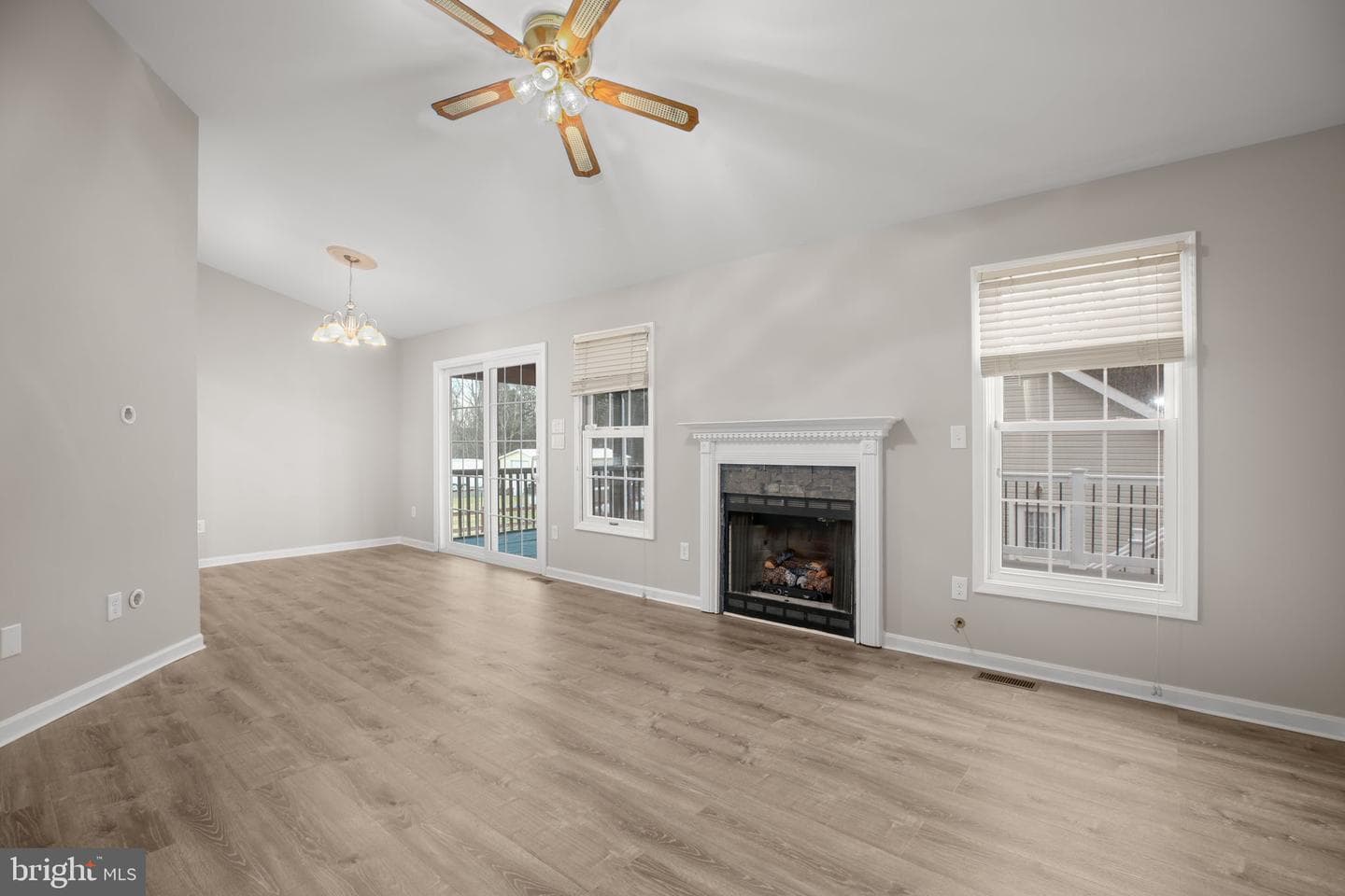 207 Old Landing Court photo 4