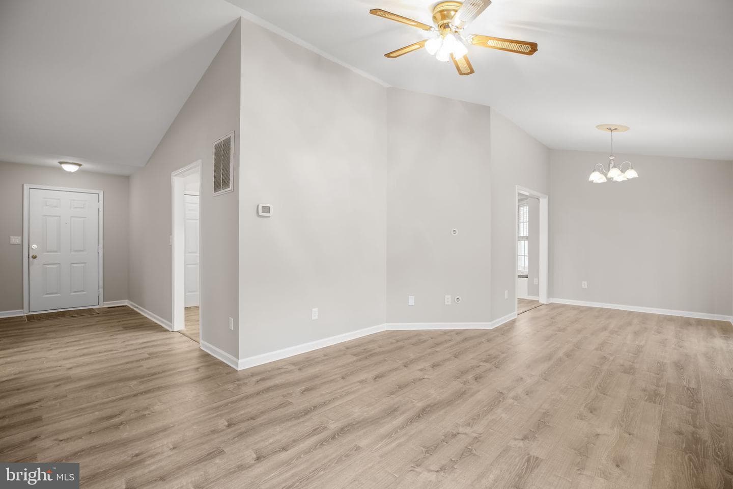 207 Old Landing Court photo 6