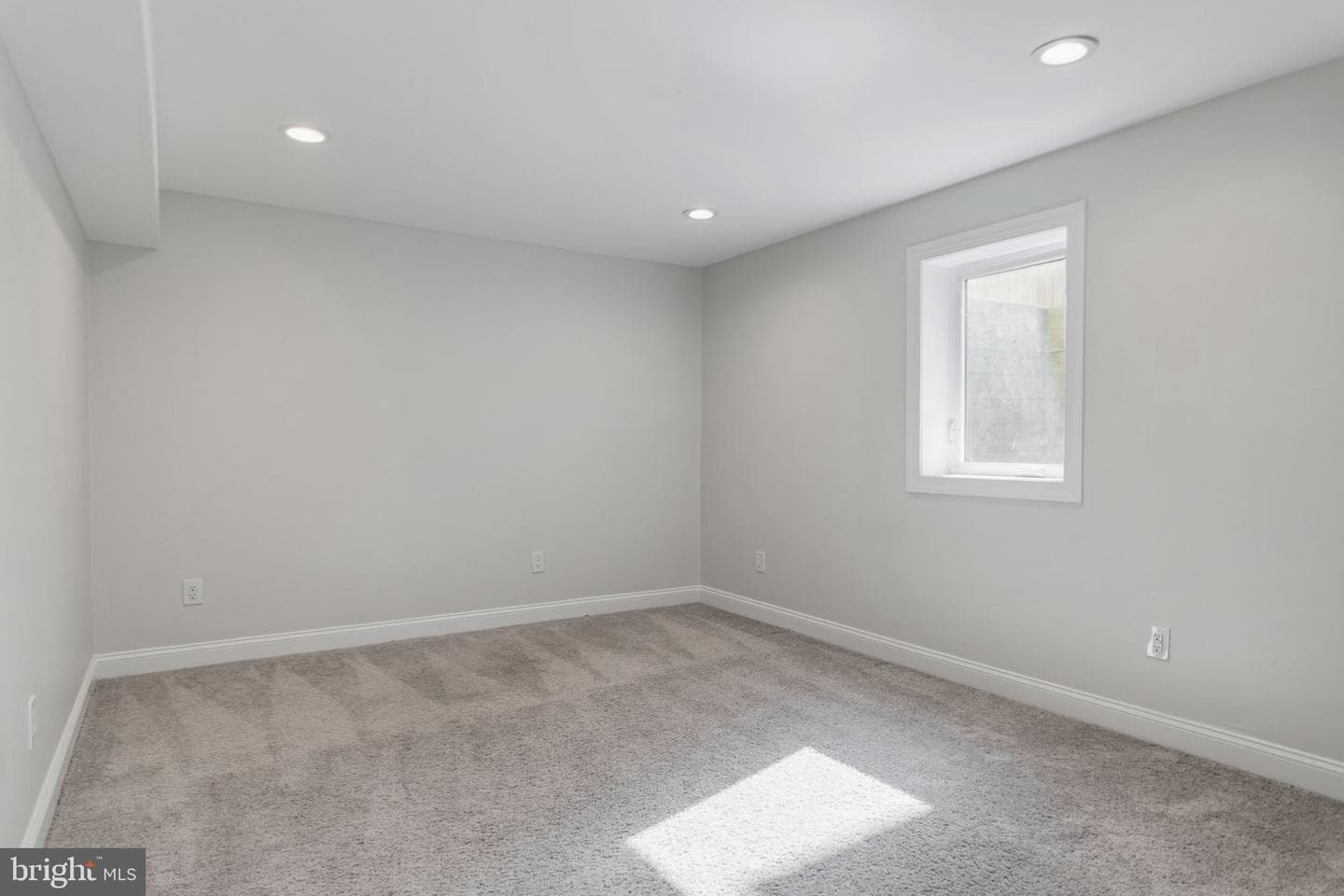85 Saint Roberts Drive photo 36