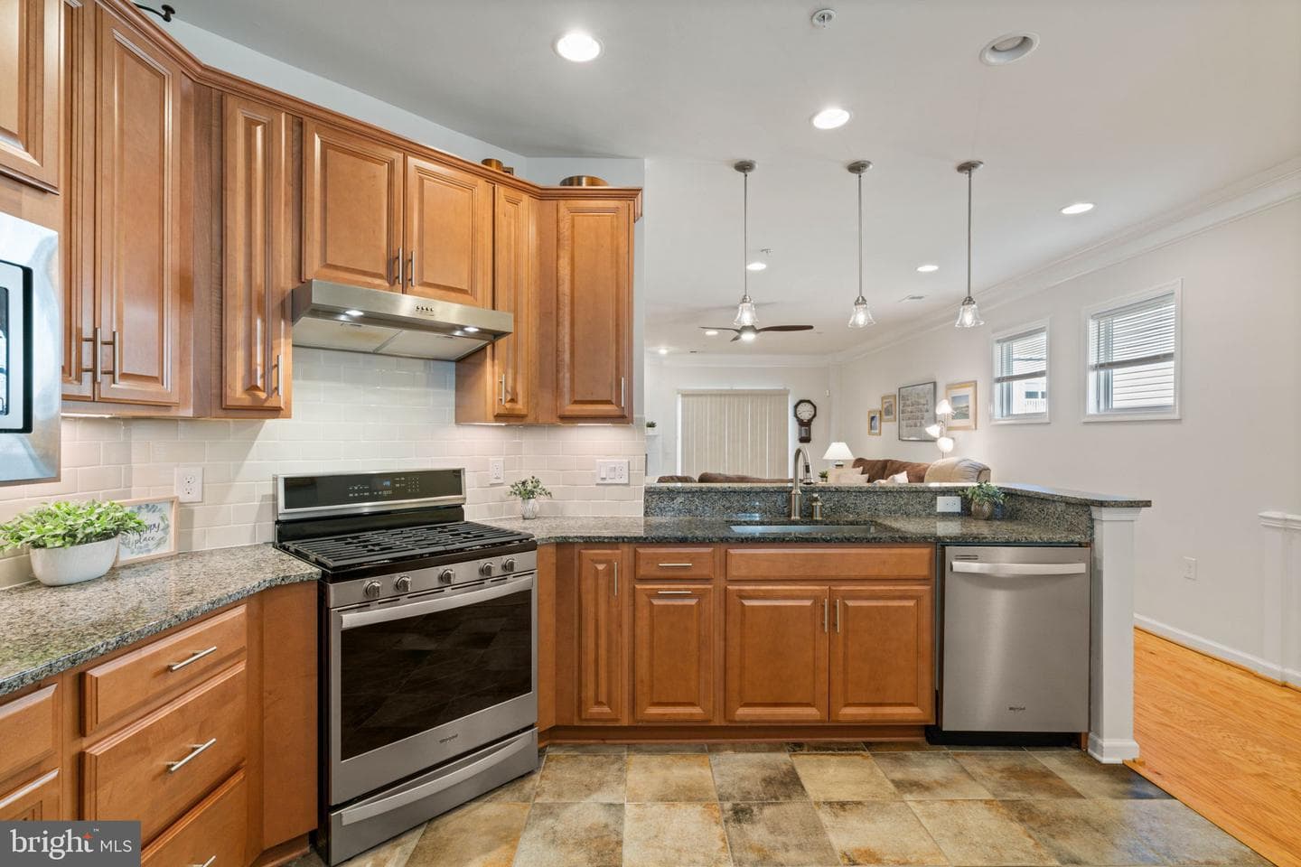 20 Fenwick Drive photo 6