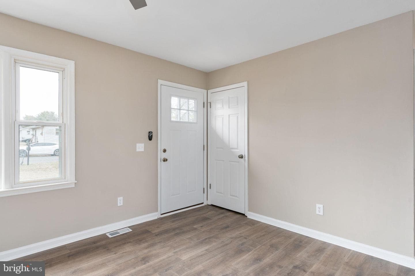 402 Sullivan Drive photo 3