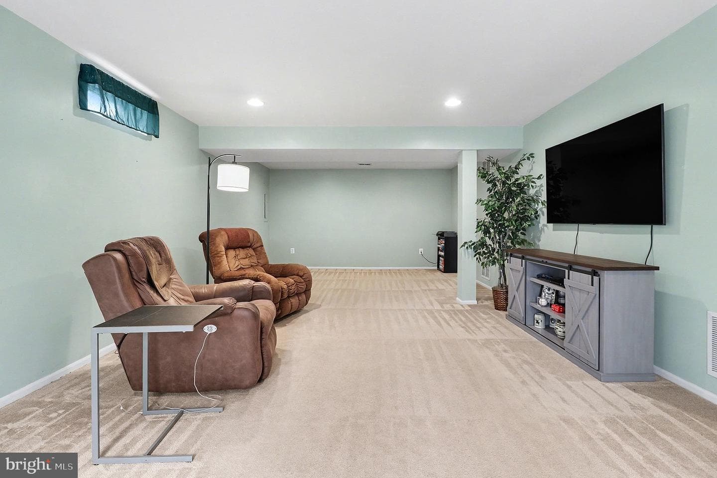 6 Summerfield Lane photo 31