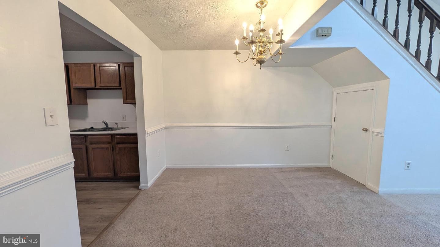 132 Matthew Court photo 11