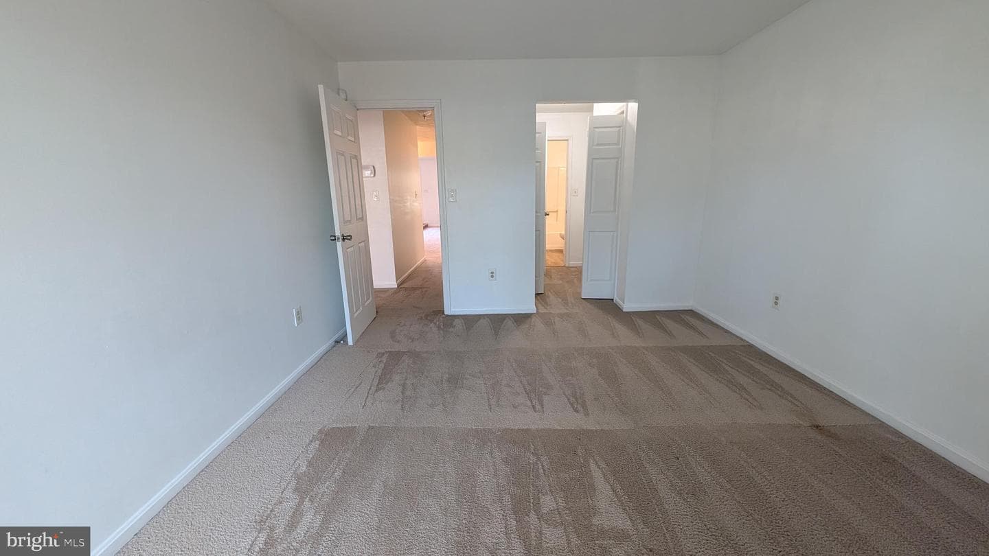 132 Matthew Court photo 16