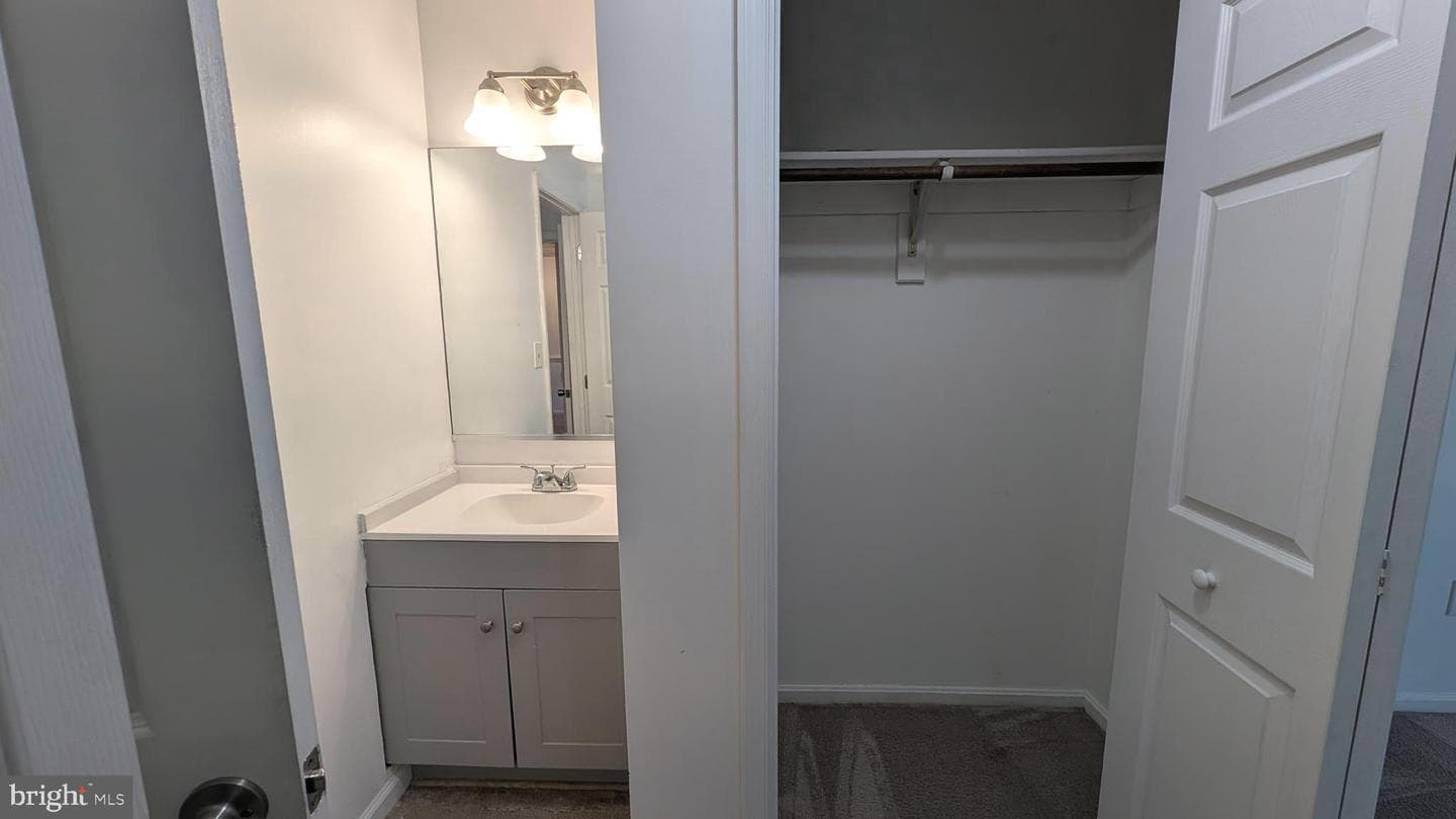 132 Matthew Court photo 17