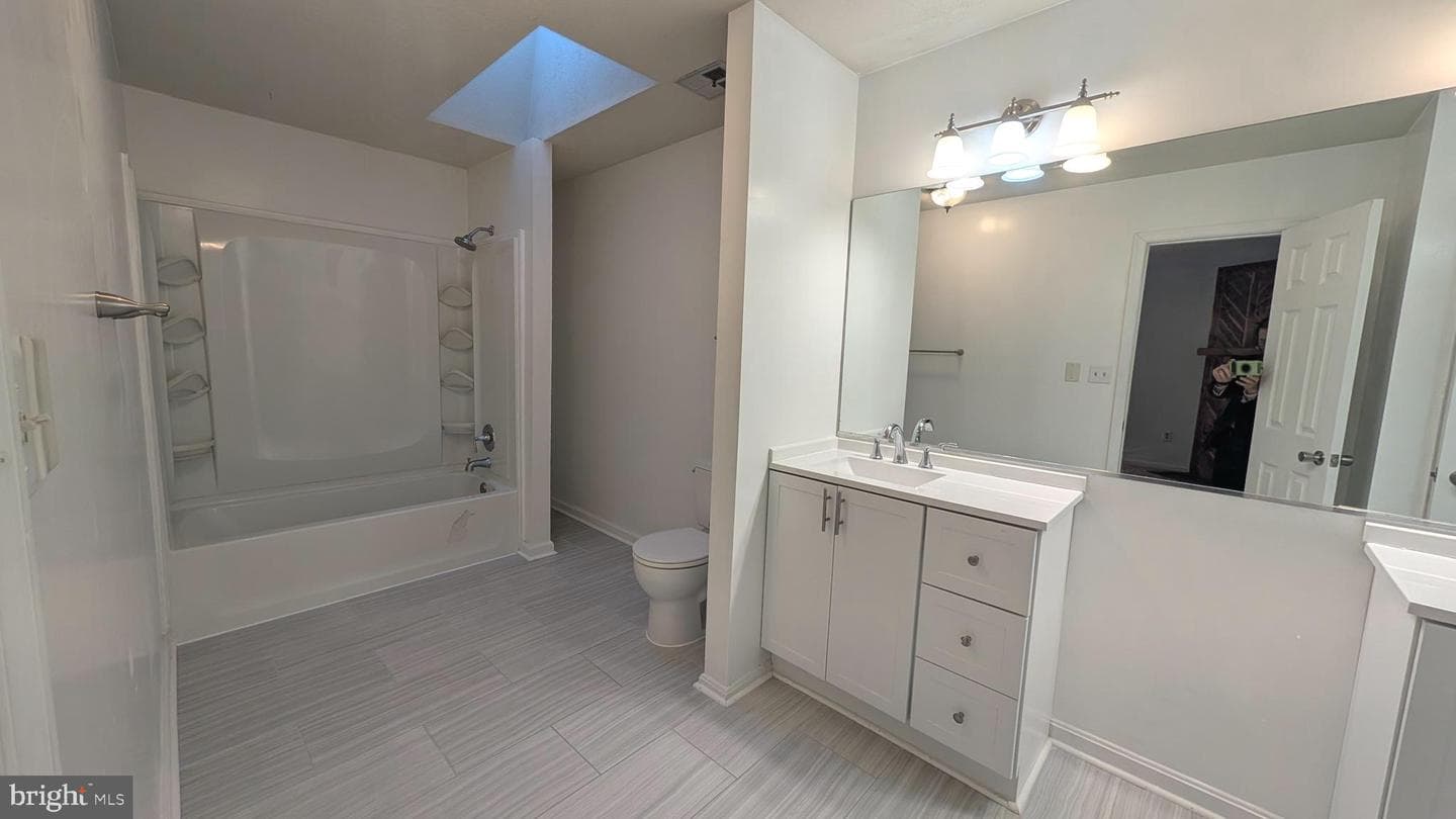 132 Matthew Court photo 2