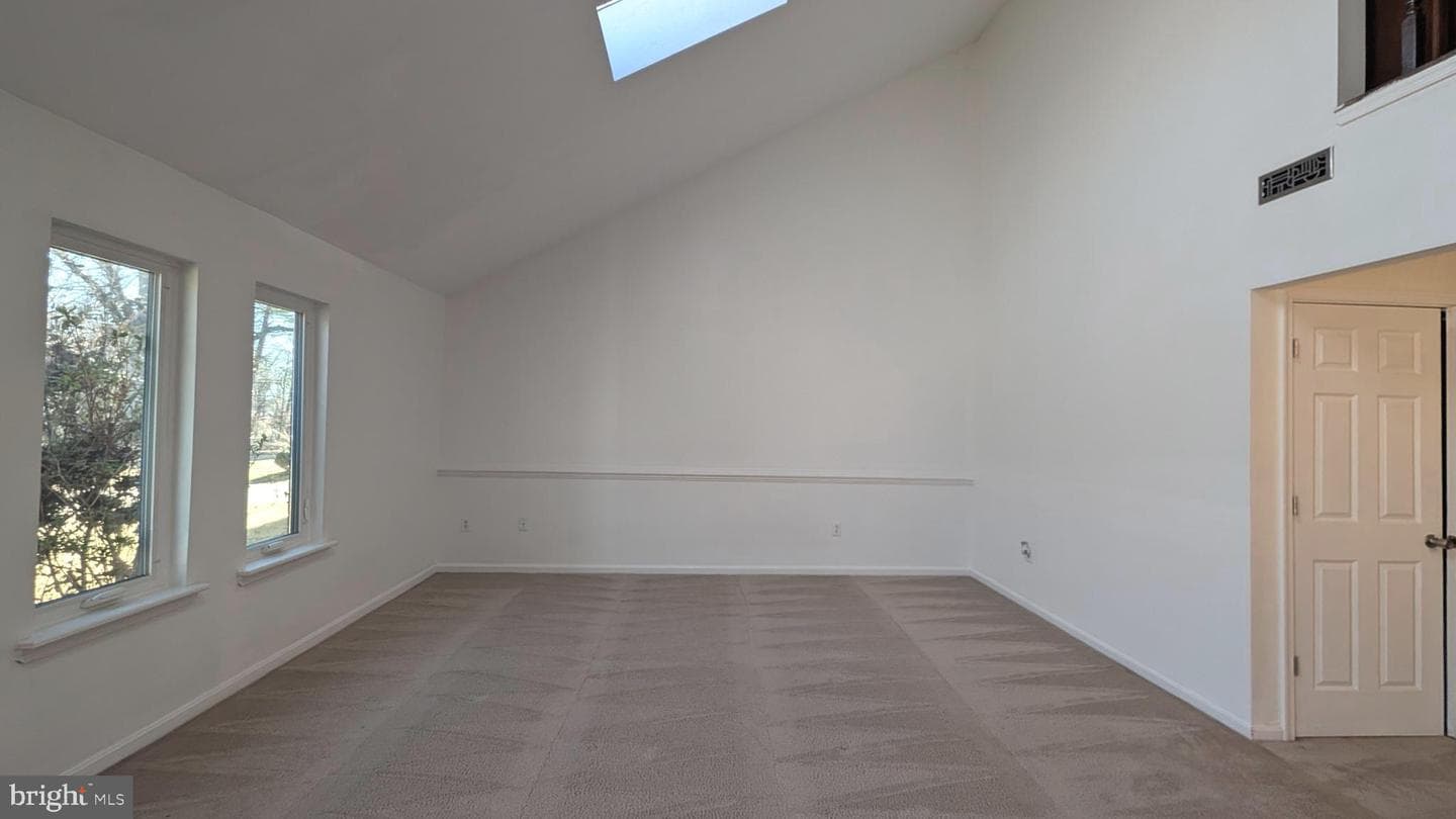 132 Matthew Court photo 20
