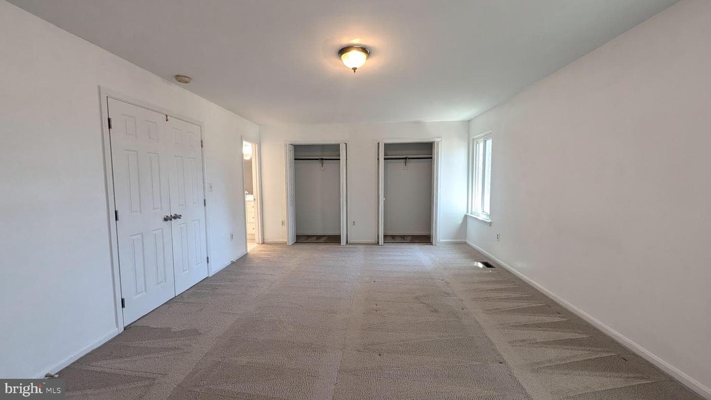 132 Matthew Court photo 4