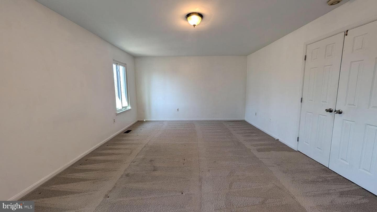 132 Matthew Court photo 8