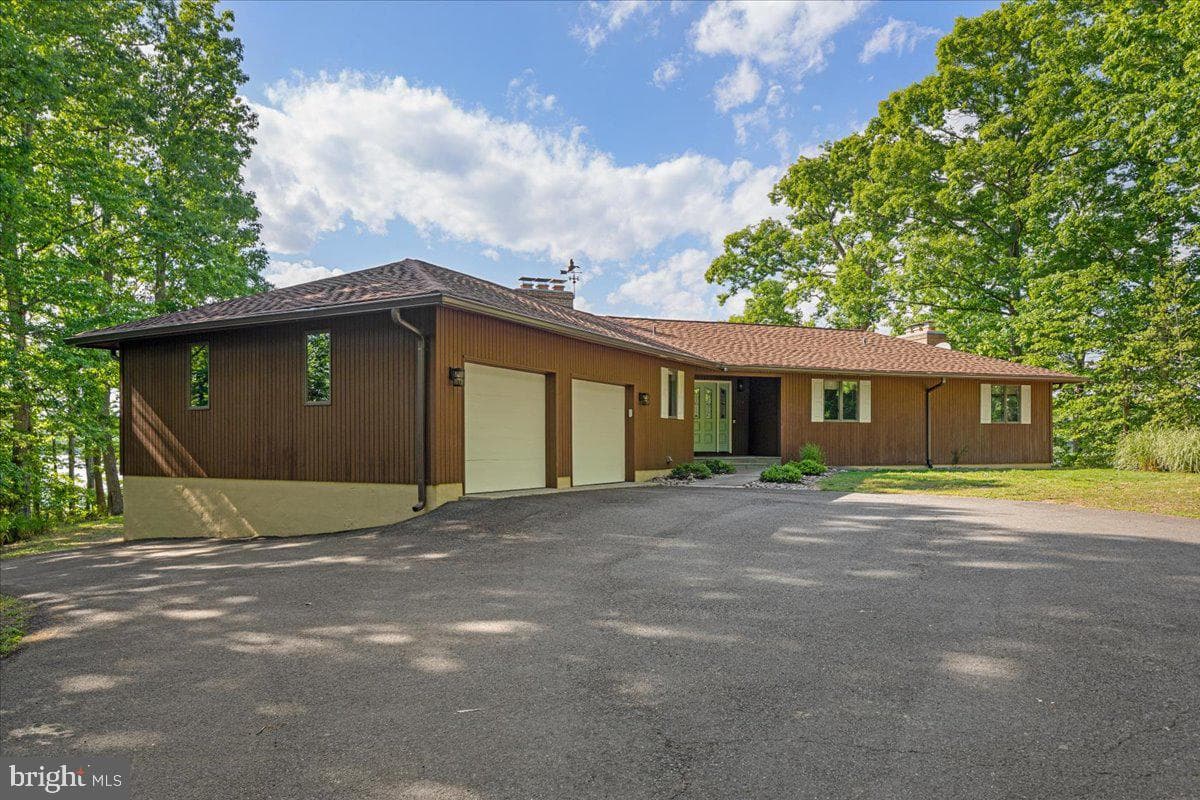 106 Shady Cove Lane photo 2
