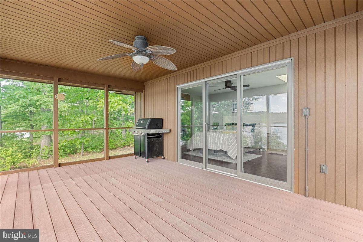 106 Shady Cove Lane photo 32