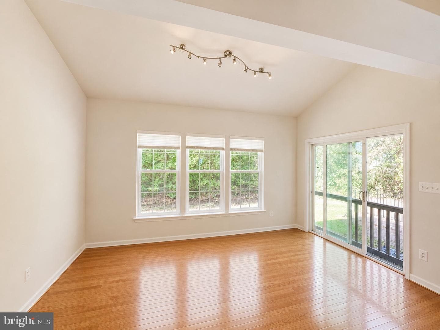 11 Braewood Drive photo 8
