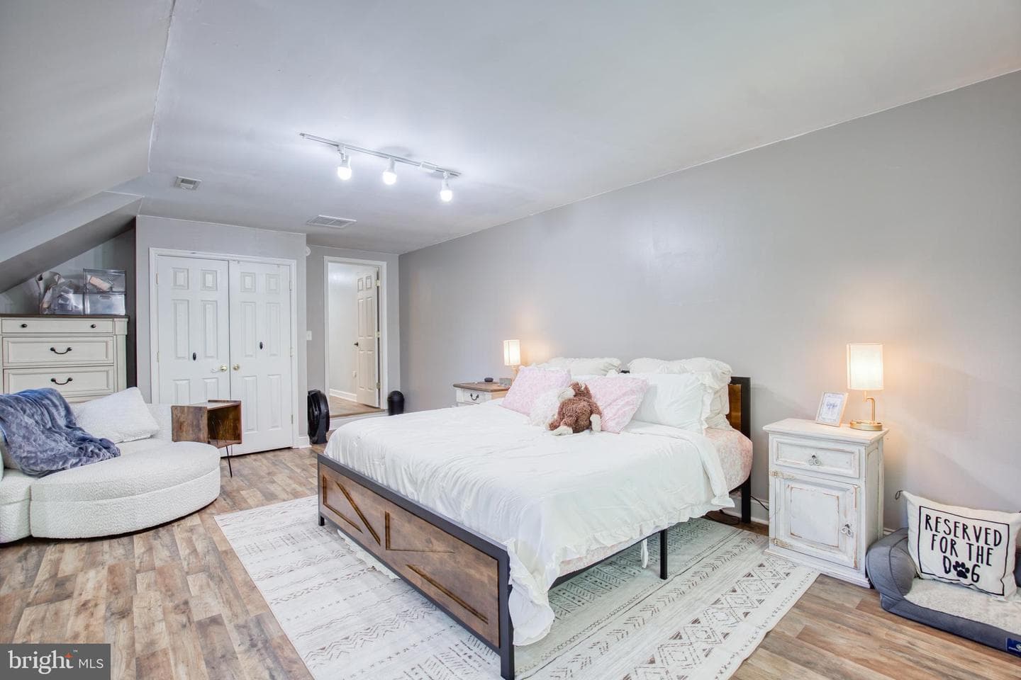 386 Ferry Road photo 33