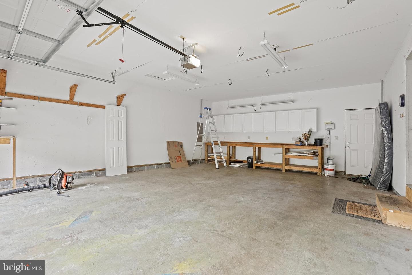 16 S Pointe Lane photo 32