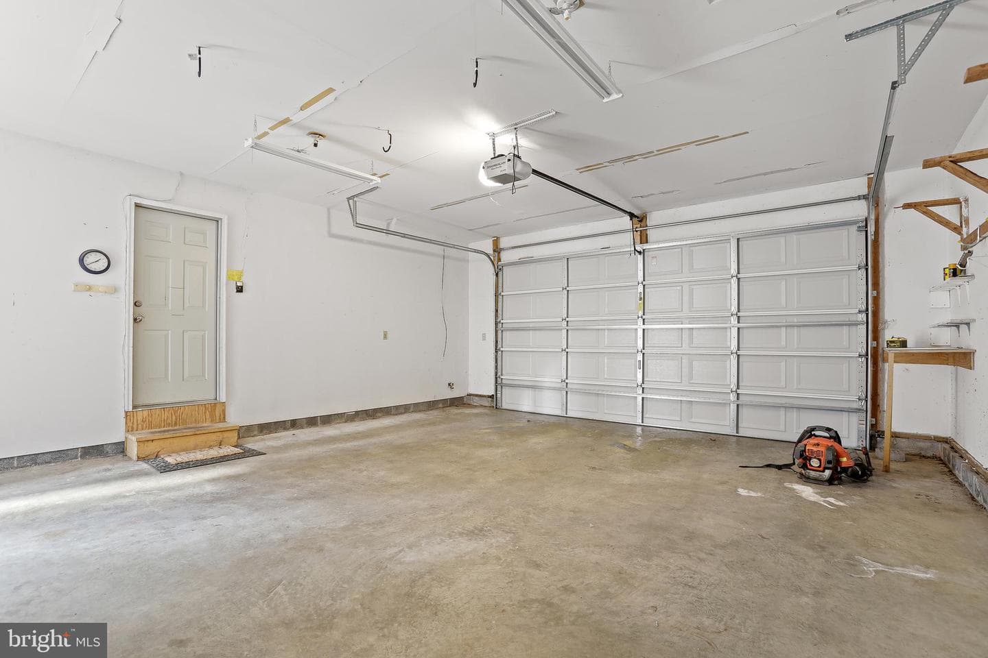 16 S Pointe Lane photo 33