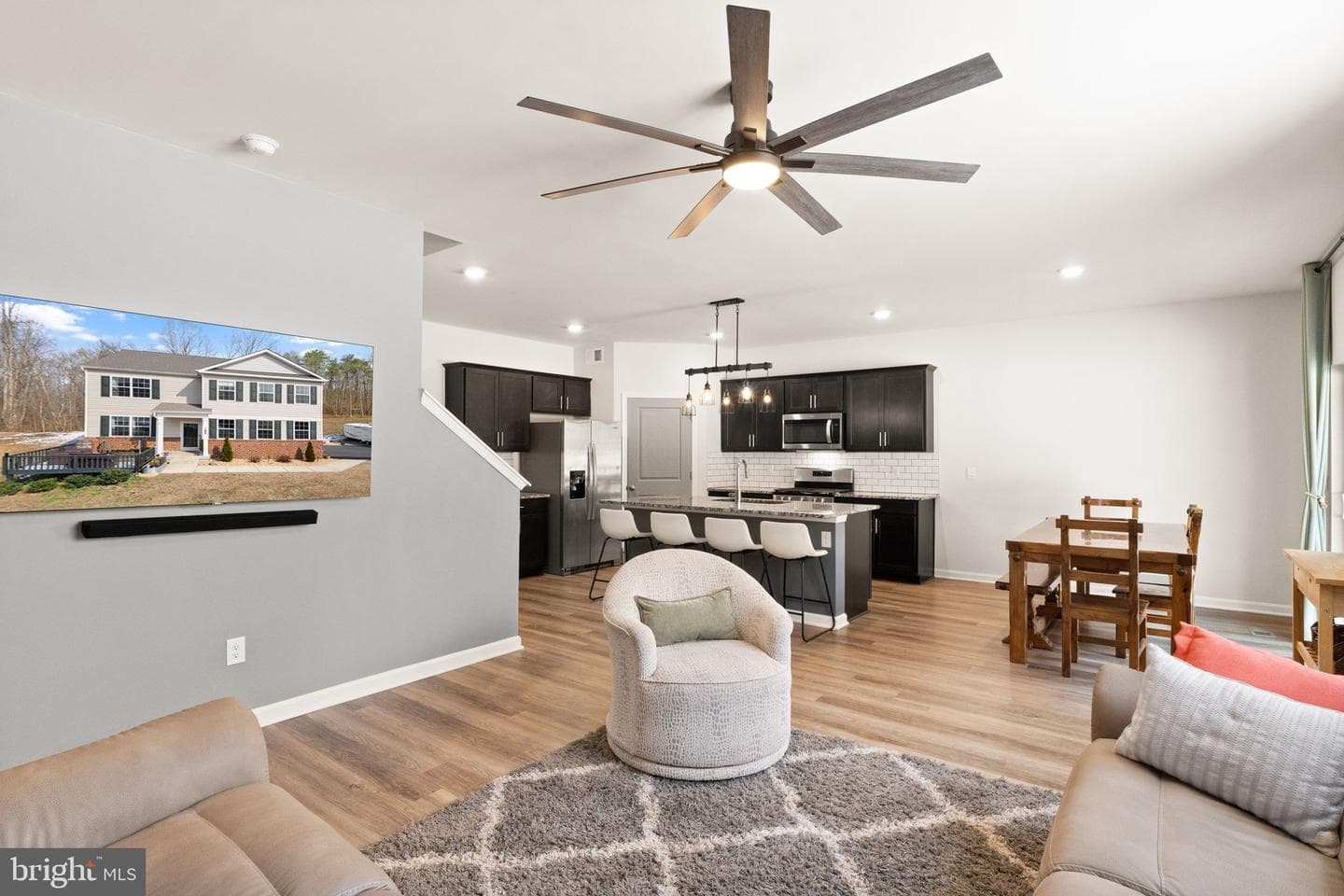 180 Pinewood Road photo 26